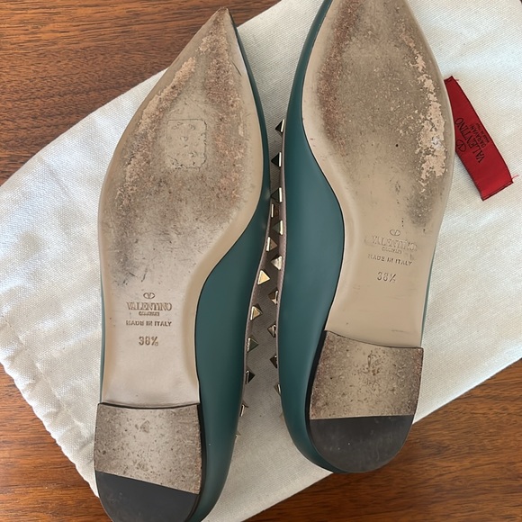 AUTHENTIC VALENTINO ROCKSTUD FLATS - Picture 3 of 8